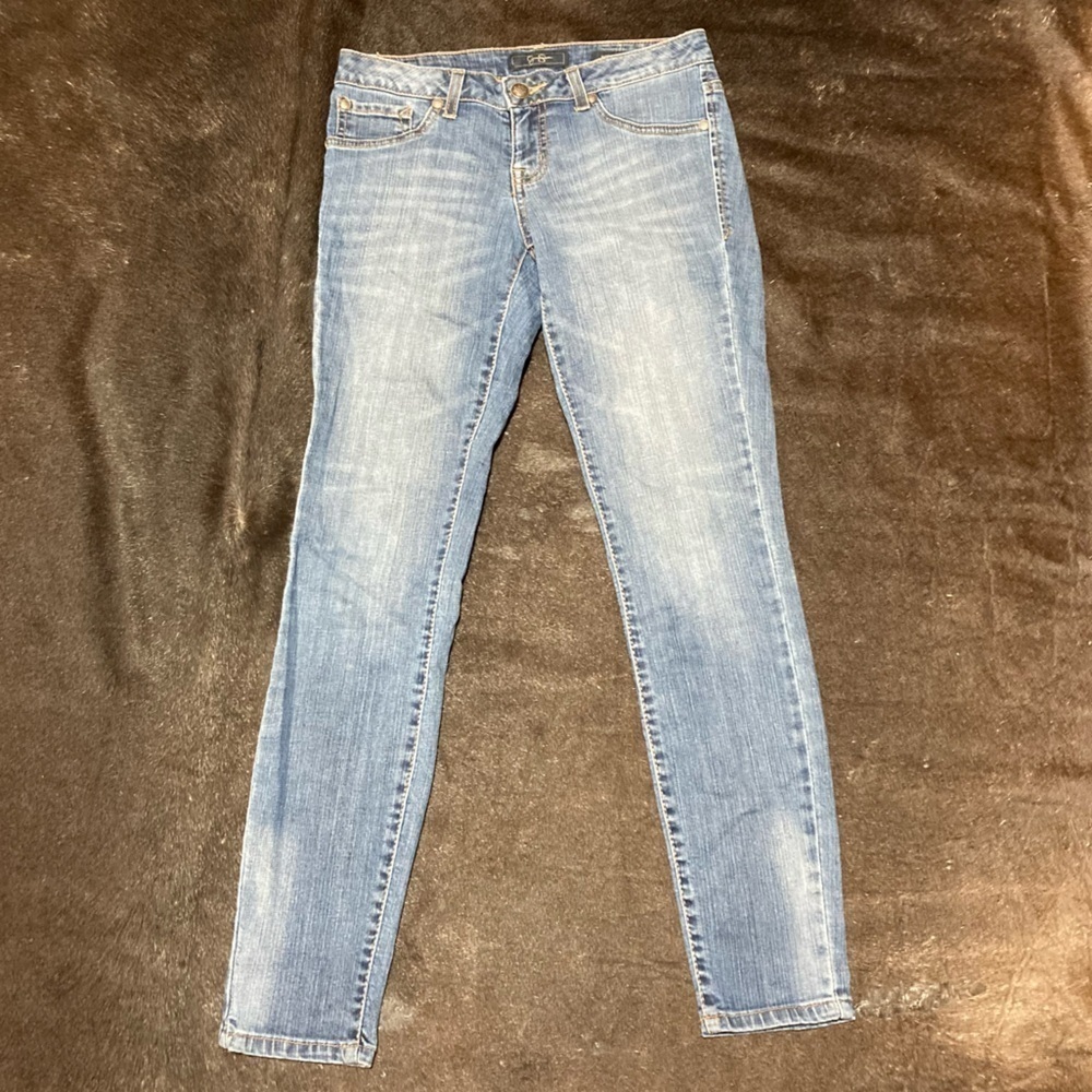 Jessica Simpson “Kiss Me Ankle” skinny jeans. Women’s low rise in size 26 EUC